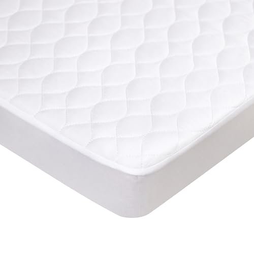 7 Best Mini Crib Mattress Protector for a Cozy & Clean Sleep Space