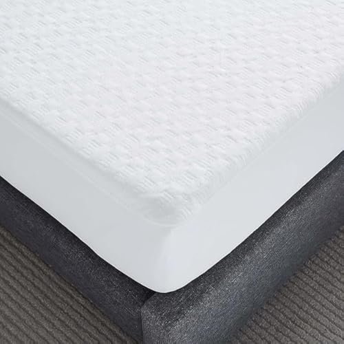 5 Top Mattress Protectors for Your Stearns & Foster Comfort One Mattress